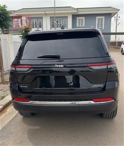 جیپ گراند شیرۆکی